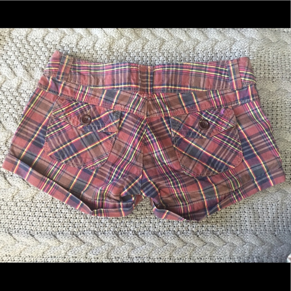 Shorts - Picture 2 of 4